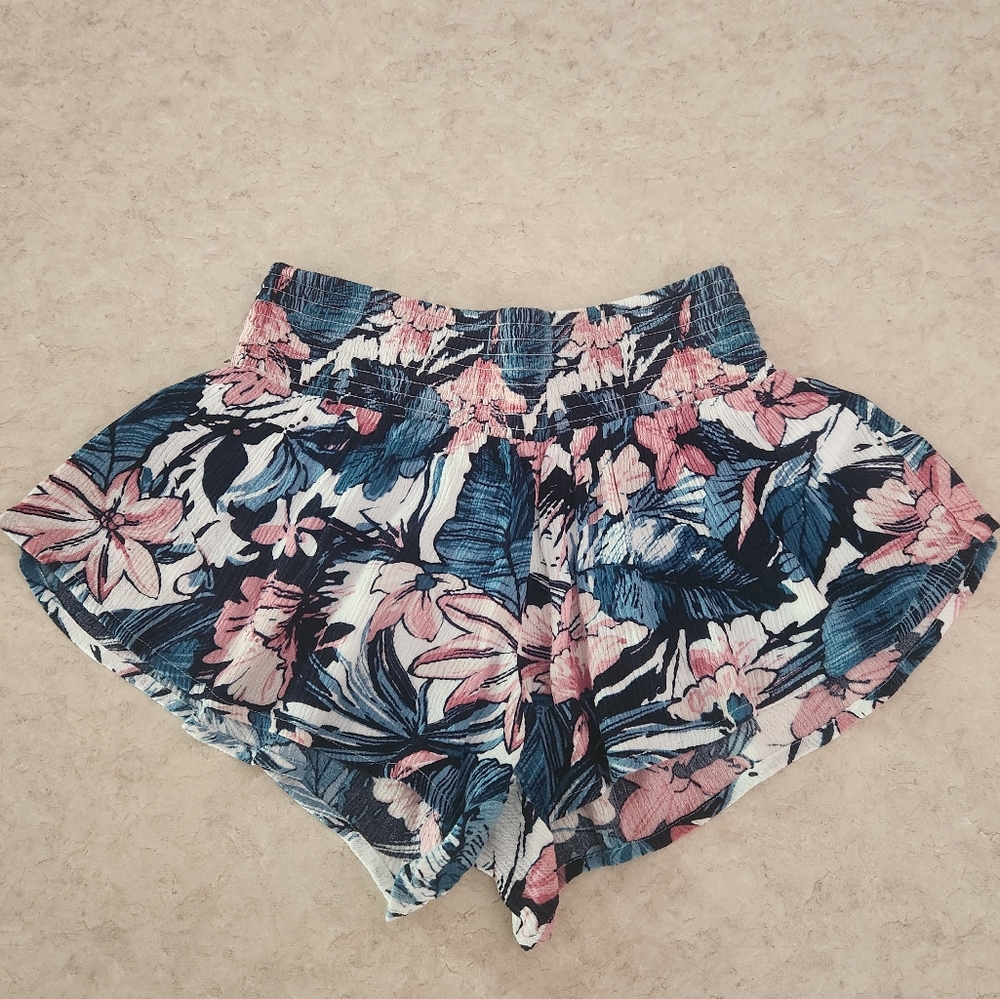 Spiritual Gangster Floral Shorts